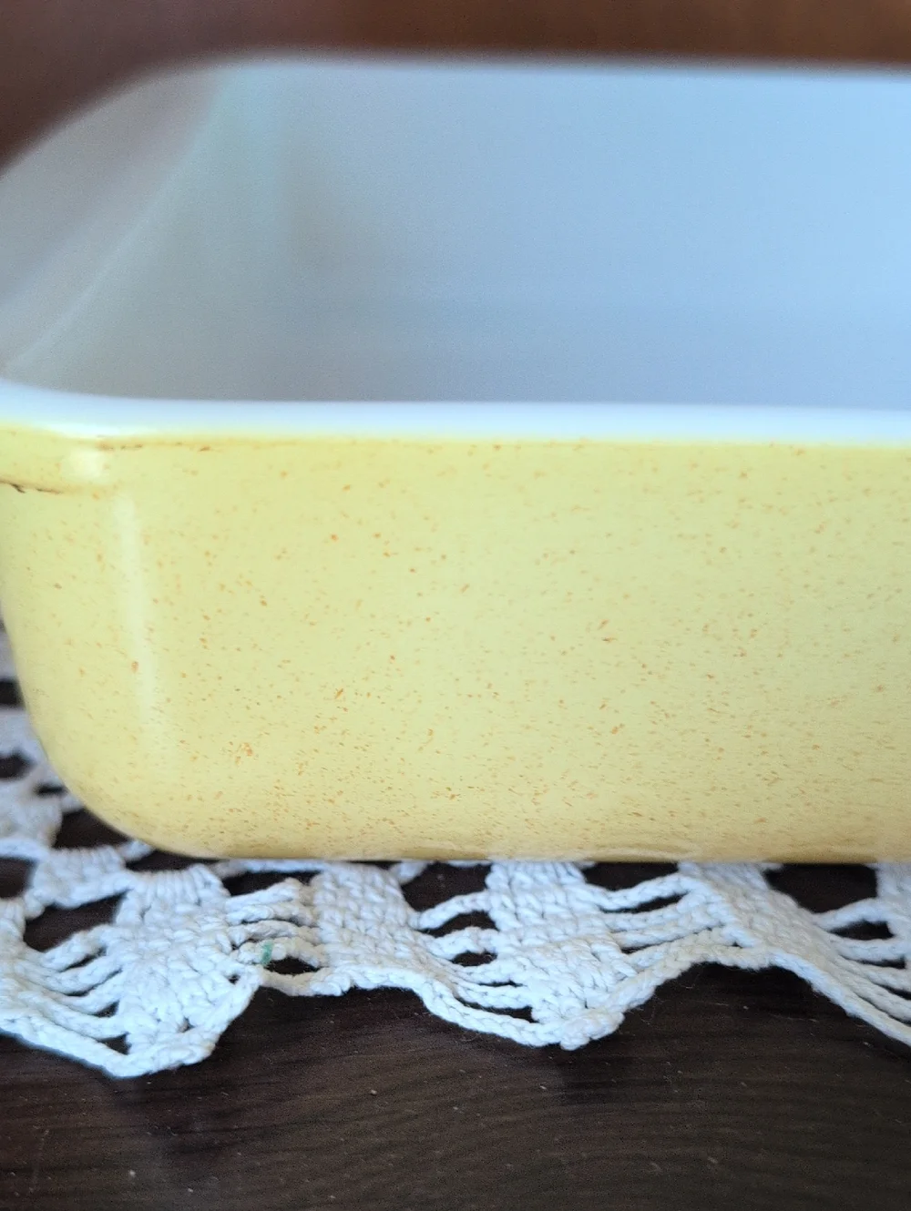 Vintage Pyrex 2 Quart Casserole Dish Yellow #232